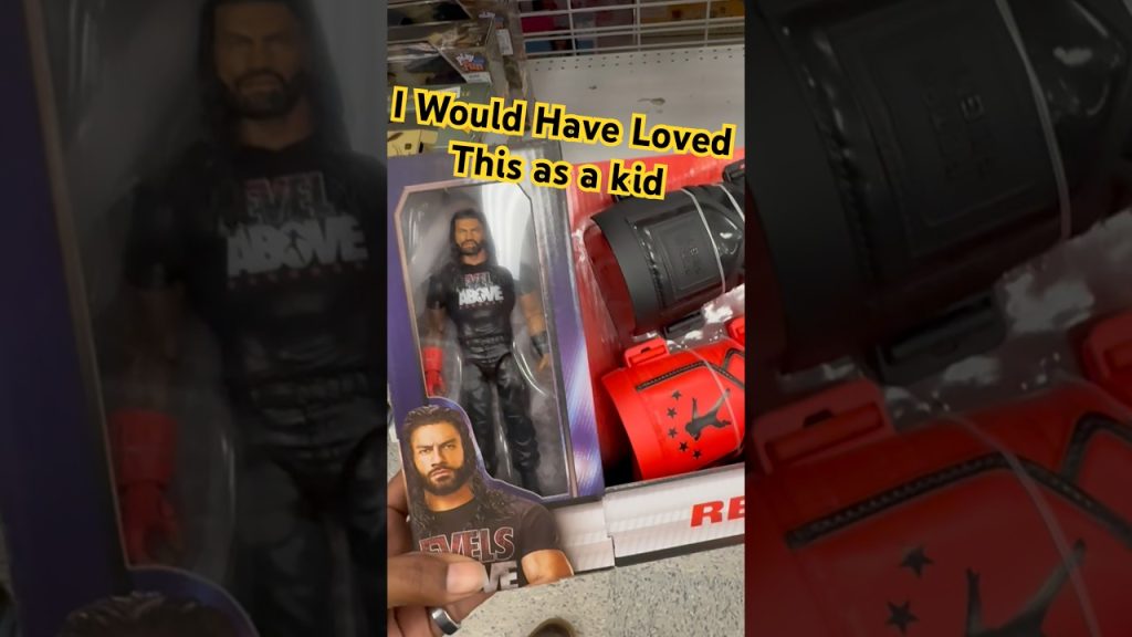 Roman Reigns Main Event Special Edition Figure et Gauntlet Set découverts chez Ross.
