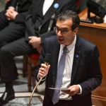Emploi futur : le gouvernement français présente un plan sans budget face à la hausse du chômage des jeunes.