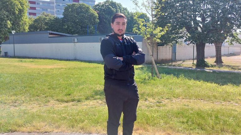 Antennes-relais sur les HLM : les habitants de Saint-Exupéry à Poissy refusent l&rsquo;installation.