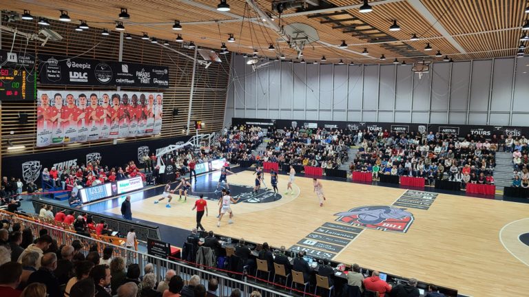 Le Tours Métropole Basket se qualifie pour les playoffs de Nationale 1 cette saison.