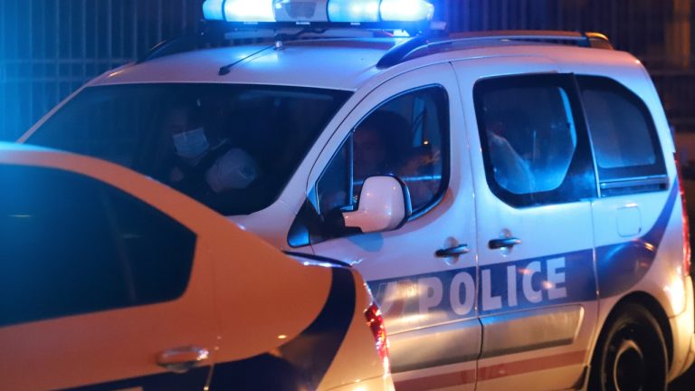 Cannes : un chauffard se jette dans la mer après une course-poursuite avec la police