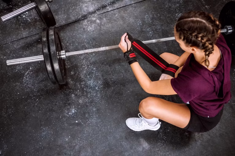 Dopage : les parents d&rsquo;une championne de CrossFit de 14 ans mis en examen en France.