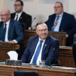 Négociations sur l&rsquo;accord de Churchill Falls : le premier ministre Wakeham s&rsquo;engage avec Québec.