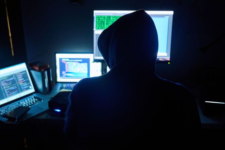 Piratage de l&rsquo;ANTS : le hacker corse « breach3d » identifié comme suspect.