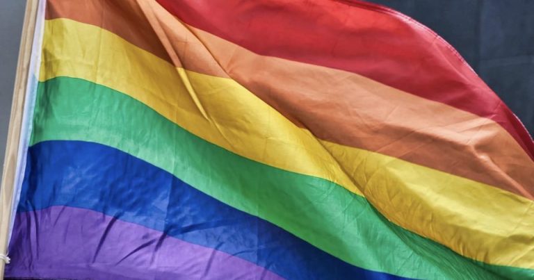 Lutte contre les LGBTphobies : une nouvelle charte pour transformer le sport français