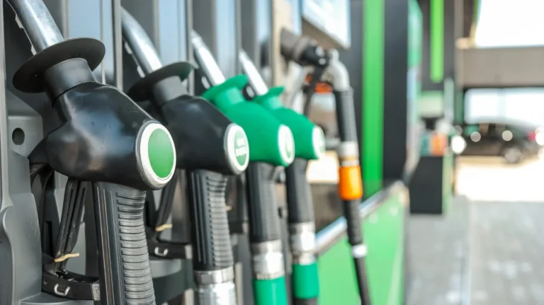 TotalEnergies prolonge le plafonnement des prix des carburants jusqu&rsquo;à fin avril 2024.