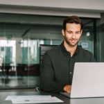 15 pouces : une taille d&rsquo;écran adoptée par les entreprises pour améliorer la productivité.