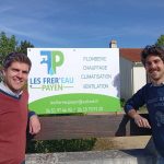 Deux frères ouvrent une entreprise de plomberie en Vendée pour répondre à la demande locale.