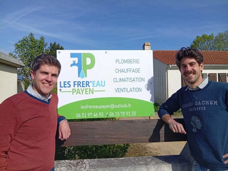 Deux frères ouvrent une entreprise de plomberie en Vendée pour répondre à la demande locale.