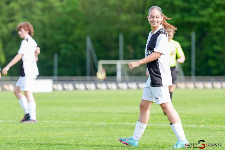Football Régional 1 : Zoé Damerval retrouve la joie de jouer après une période difficile.