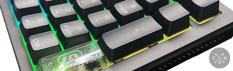 Rémi B. révèle des détails sur l&rsquo;ASUS ROG Strix Morph 96 Wireless en cabine.
