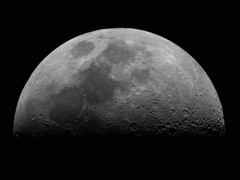 NASA : un astéroïde ayant frappé la Lune a révélé des ressources près du site Artemis.
