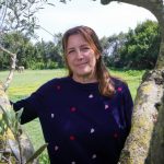 Claire Mailhan, adjointe au maire d&rsquo;Arles, engagée pour la défense du territoire local.