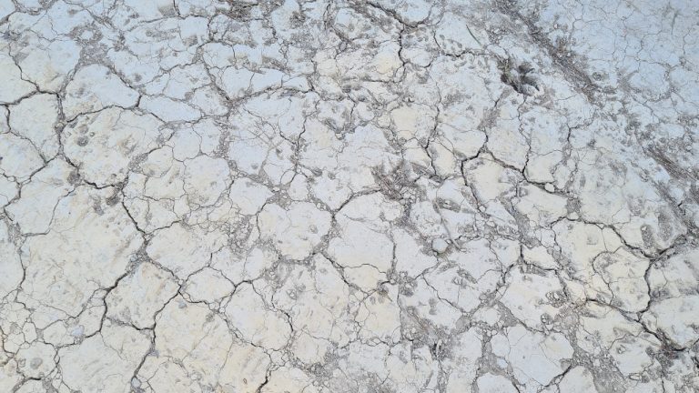 Préfecture des Alpes-Maritimes avertit d&rsquo;un été chaud et sec à préparer dès maintenant.