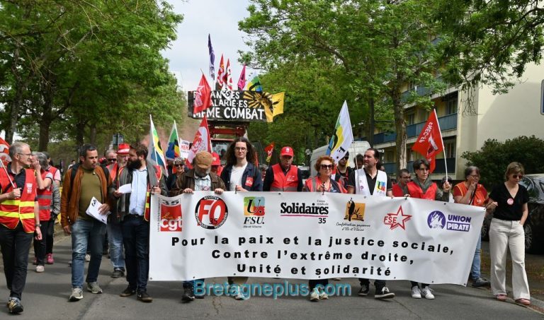 Rennes : 4 000 manifestants au défilé intersyndical du 1er mai dans le quartier du Blosne.