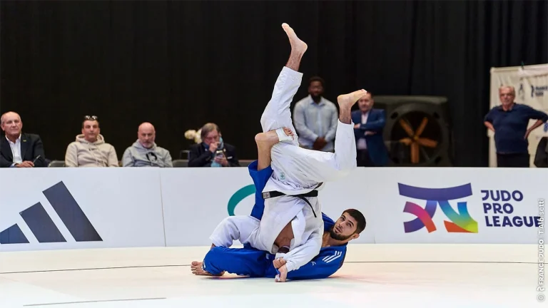 Judo Pro League 2025 à Bègles : un règlement crée du suspense pour relancer le Dojo Bèglais