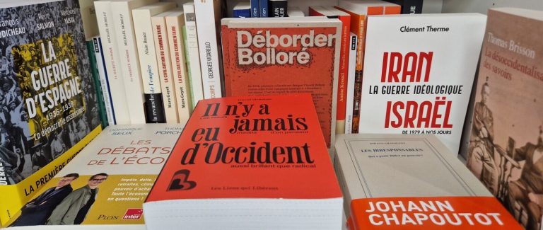 Didier Daeninckx se retire, le Salon du livre de Montargis au cœur du débat politique