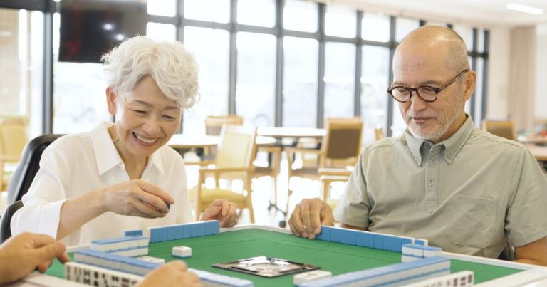 Le Mahjong améliore certaines fonctions cognitives chez les seniors après 60 ans, selon une étude.