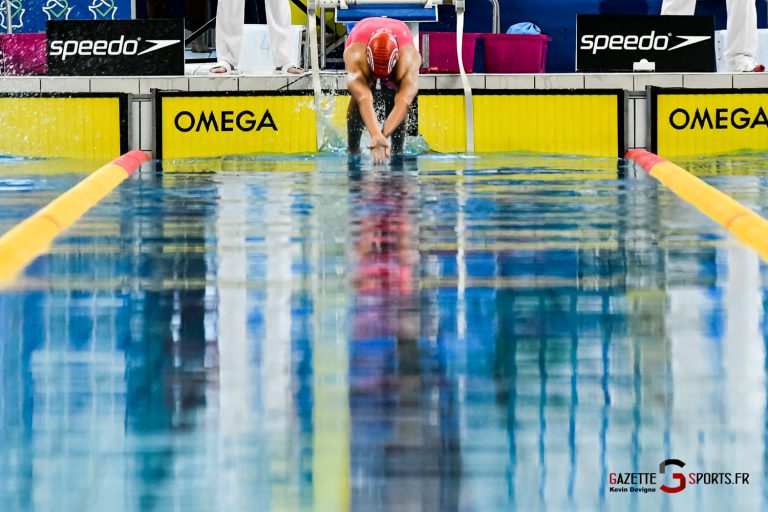 Amiens Métropole Natation participe au Giant Open 2026 à Saint-Denis avec plusieurs nageurs.