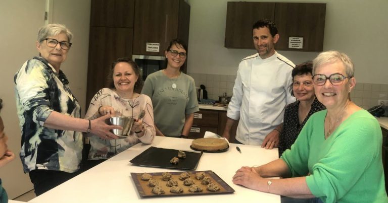 Sarre-Union : un chef étoilé et une diététicienne animent un atelier culinaire pour malades du cancer.