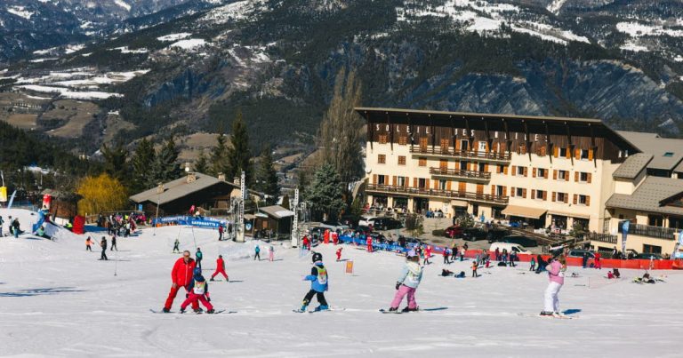L&rsquo;Assemblée nationale adopte une loi sur l&rsquo;accès aux services dans les villages de montagne.