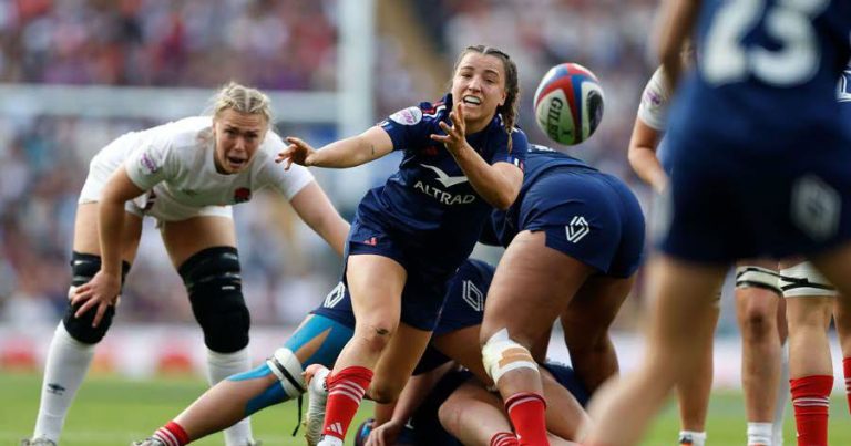 Alexandra Chambon évoque ses souvenirs des Bleues et les défis du rugby français.