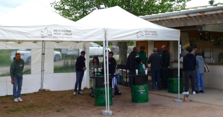 Concours de pétanque à Tramayes : 42 doublettes participent au tournoi du club de foot samedi.