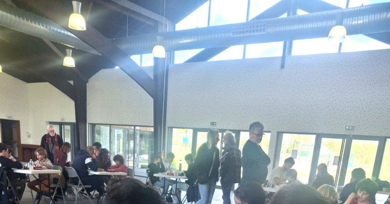 Tournoi rapide à Prat : les équipes locales dominent face aux clubs nationaux.