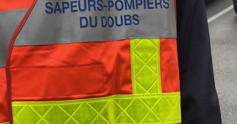 Incendie d&rsquo;un entrepôt à Dasle : les secours déployés pour maîtriser le sinistre.