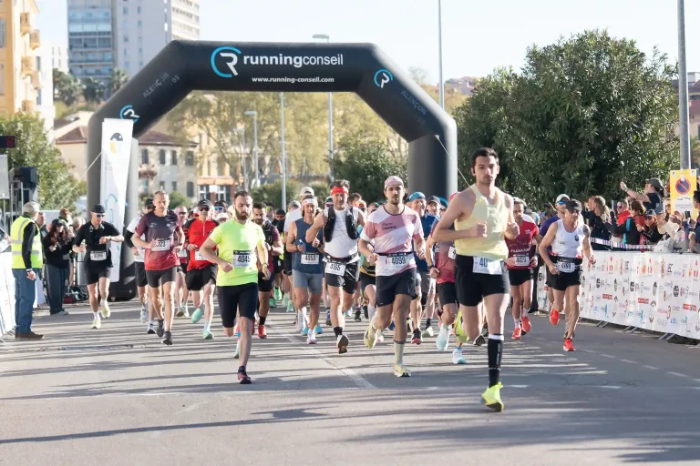 Arnauld De Contades remporte la 35e édition de la maratona d&rsquo;Aiacciu en Corse.