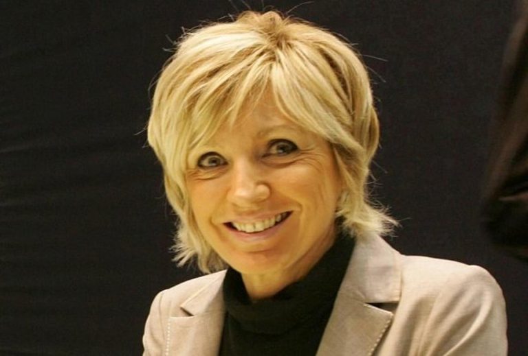 Évelyne Dhéliat : 40 ans de présentation météo sur TF1, un parcours marquant en France.