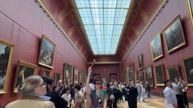 Musée du Louvre et Versailles : nouveaux tarifs différenciés pour les touristes étrangers.