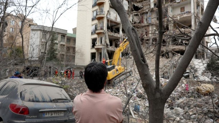 Guerre au Moyen-Orient : Plus de 50 000 immeubles détruits en Iran en trois semaines.