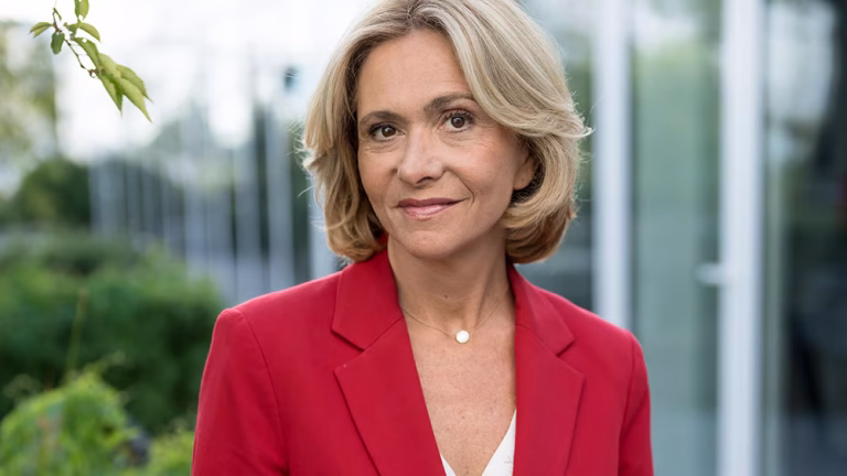 Pécresse annonce des chèques pour les maires franciliens face à la crise de l&rsquo;énergie.