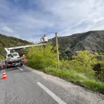 Vallée de la Dourbie : suppression des fils électriques pour protéger les rapaces.