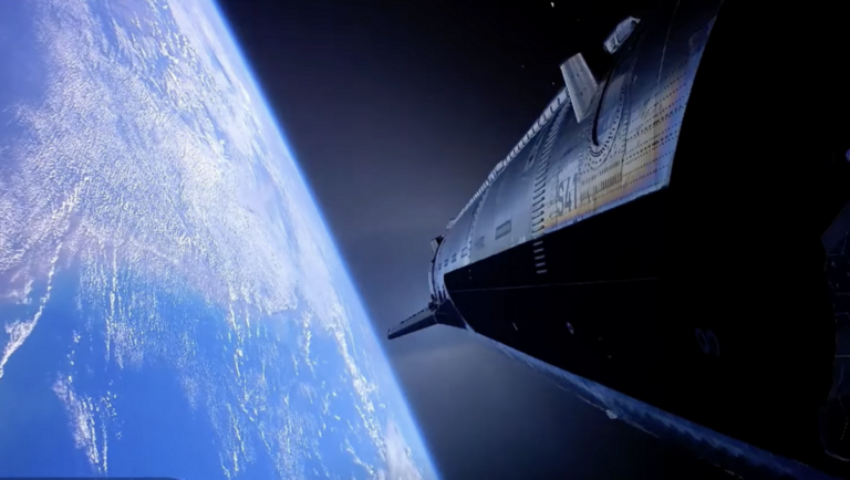 Starship atteint l’orbite et déploie 26 satellites Starlink avant un retour anticipé