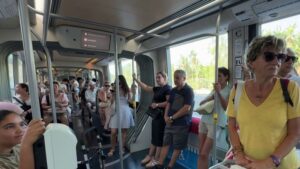 À Nice, la gratuité des transports pour les retraités, estimée à 6 millions d’euros, fait débat