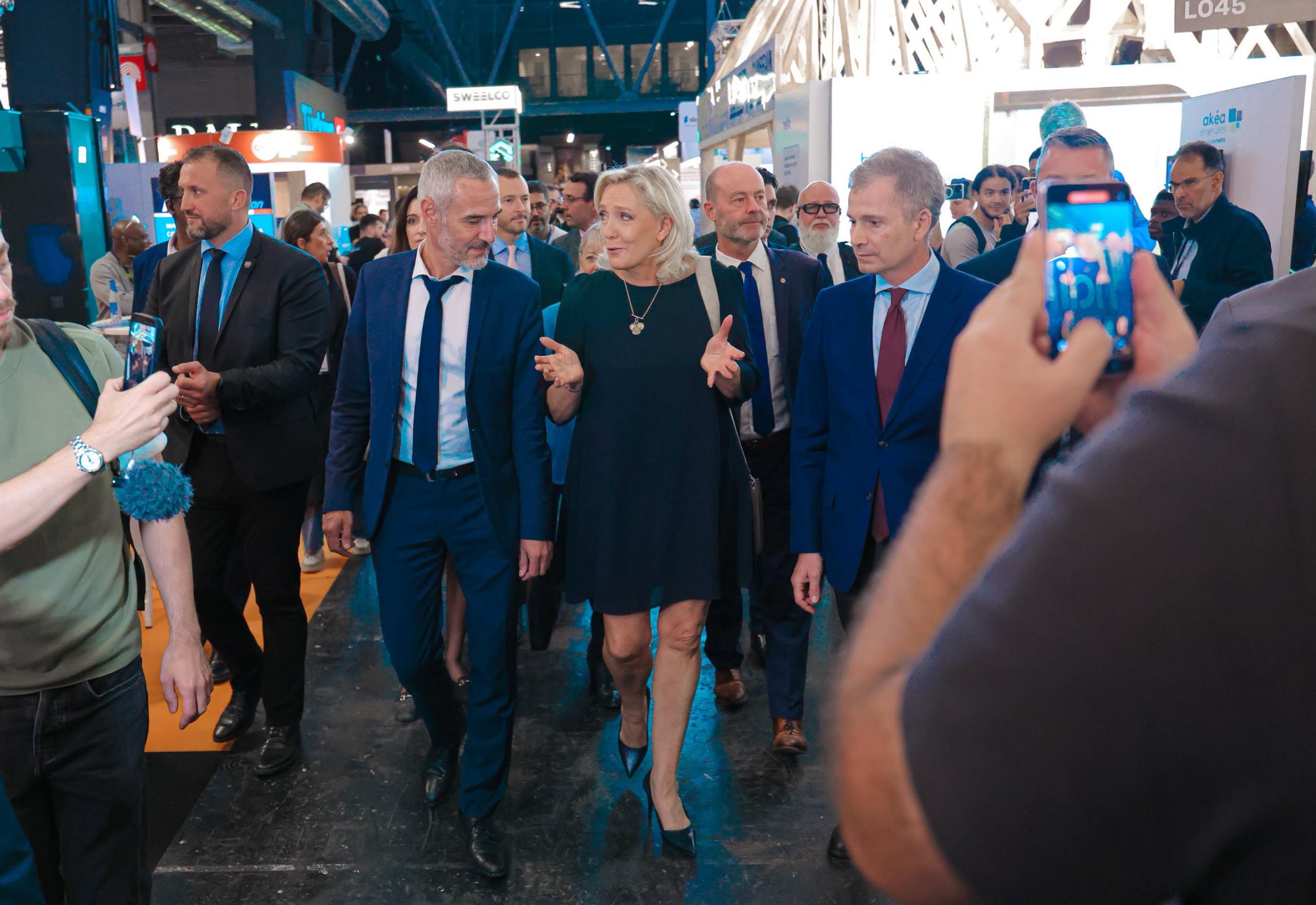 À Batimat, Marine Le Pen promet des mesures sur le logement dans son projet présidentiel