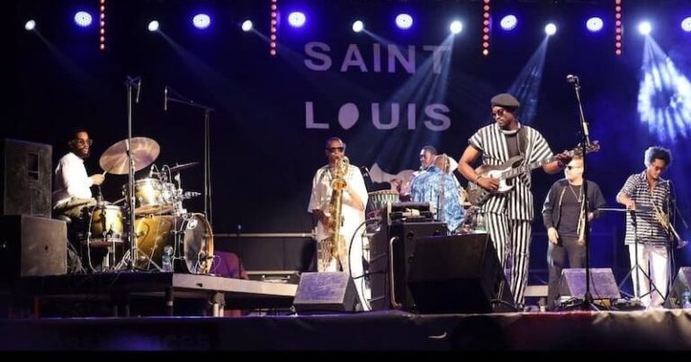 Jazz à Saint-Louis : entre mélodies et discours, le RN en quête de notes d'authenticité.
