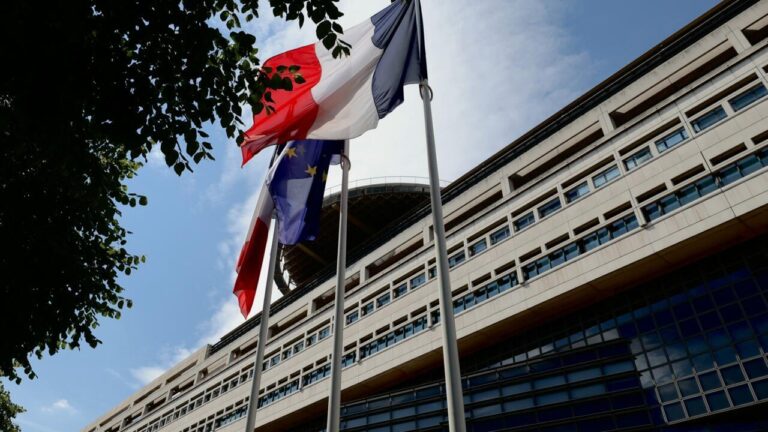 Le FMI et la BCE appellent la France à redresser ses comptes, enjeu du budget 2027
