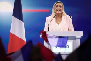 À Orléans, Marine Le Pen lance sa campagne présidentielle devant plus de 8 500 militants