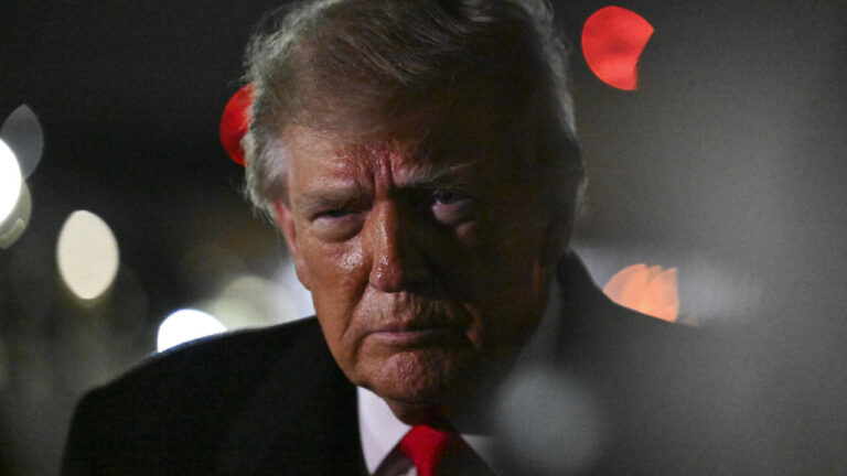 Avant les élections de mi-mandat, Trump appelle au remplacement de Zelensky