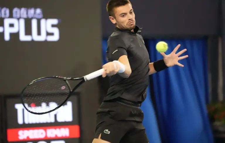 Tennis : Arthur Gea bat Mensik et se qualifie pour les quarts à Shanghai