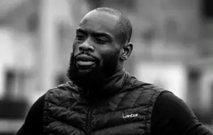 À Aubervilliers, une marche blanche rend hommage à Pengo Bossio Wangi, tué à Trappes dans un attentat raciste