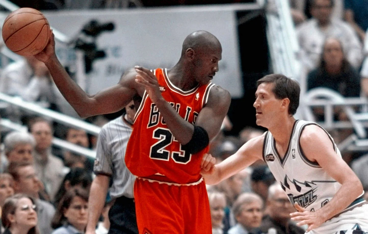 Un maillot de Michael Jordan vendu 14 millions de dollars, un record pour le basket NBA