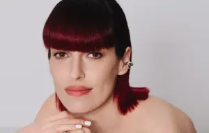 Jennifer Ayache raconte la pression des débuts de Superbus et son burn-out à 19 ans
