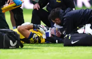 Chelsea : Emiliano Martinez opéré après une fracture de la mâchoire contre Everton