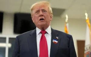 Donald Trump a voté par anticipation en Floride, dix jours avant les élections de mi-mandat