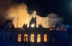 Incendie de la mairie de Limoges : un homme de 40 ans arrêté, l’antiterrorisme saisi