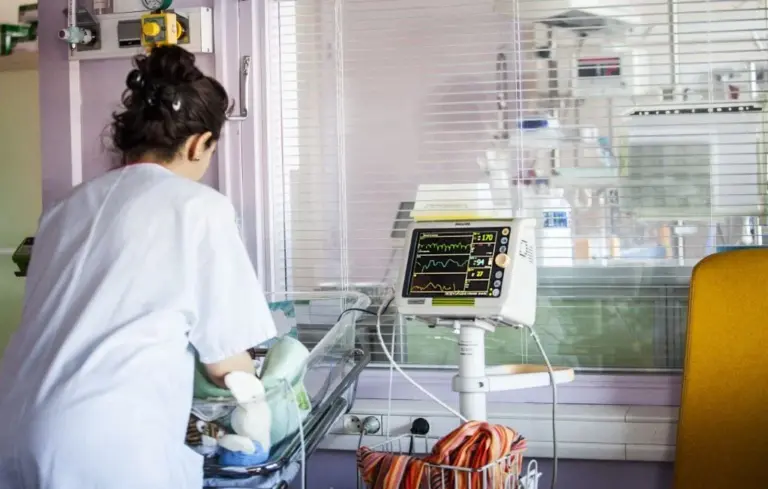 Le CHU de Nantes confirme deux décès de nouveau-nés liés à des infections nosocomiales
